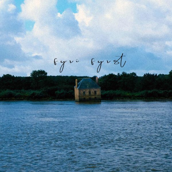Fyri fyrst - Gudny