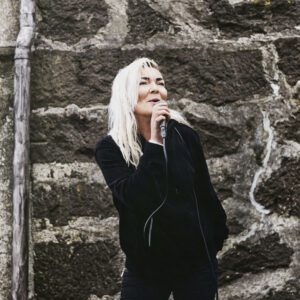 Nú tá tú - Anna Louisa & Spælimenninir í Nólsoy