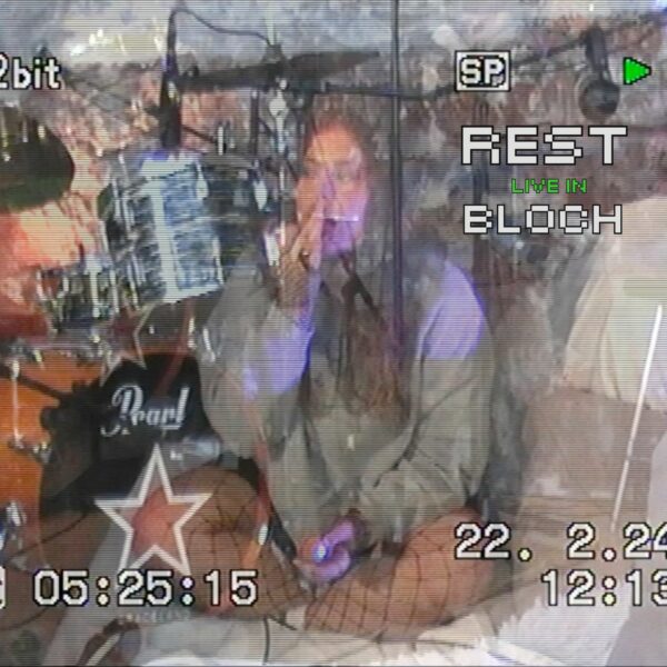rest - live in Bloch - gówa